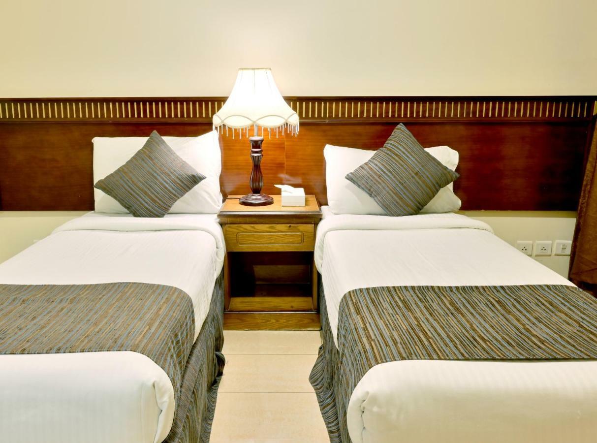 Hayah Taibah Hotel Medina Екстер'єр фото